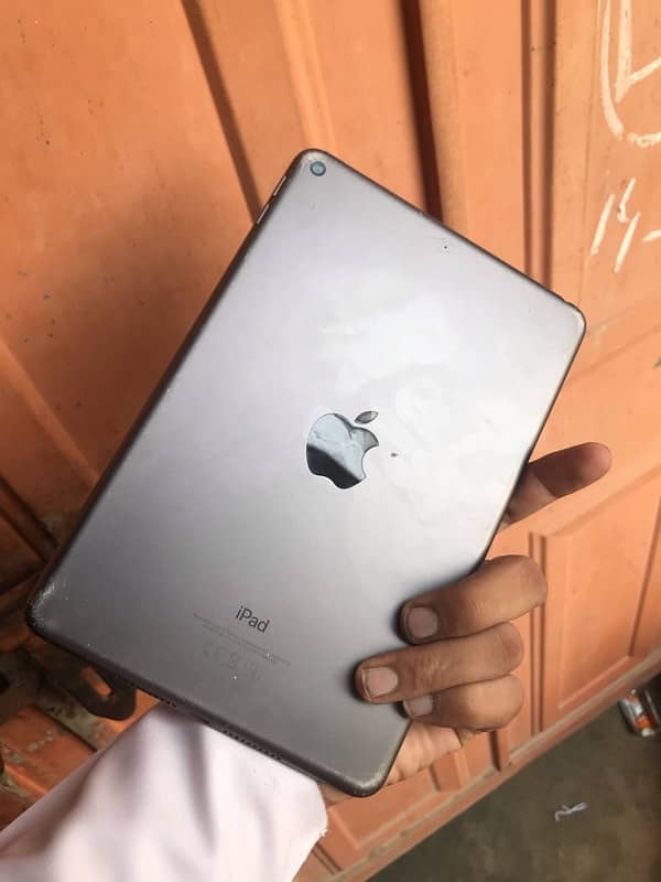 iPad mini 5 64 gb w nmber 03357430741 2