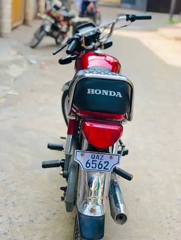 HONDA 70 12 Model 8