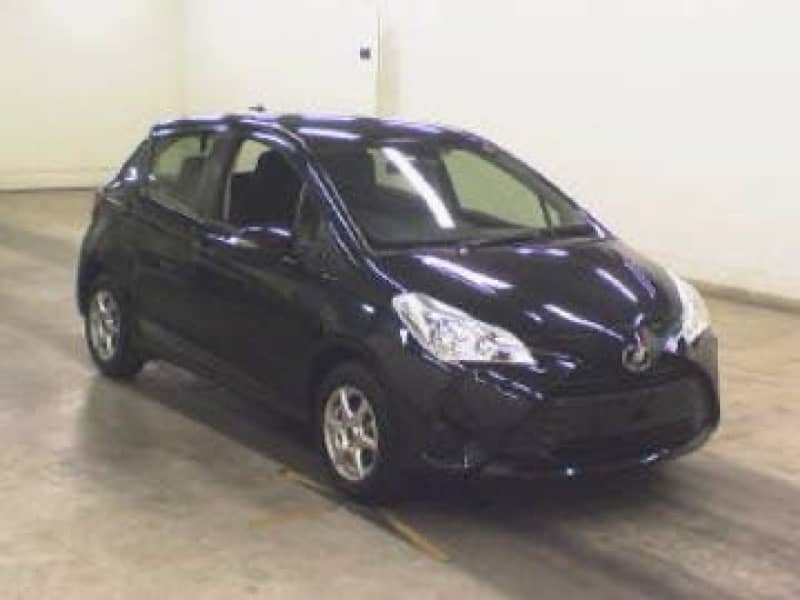 Toyota Vitz 2017 16