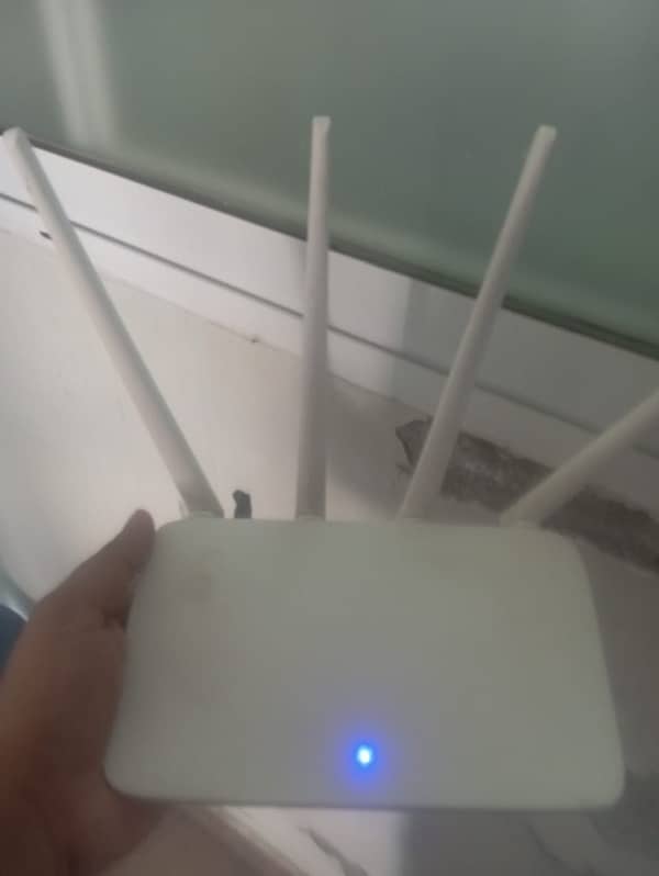 Tenda 4 Antena latest vesion 7 Router just 3 days used 2