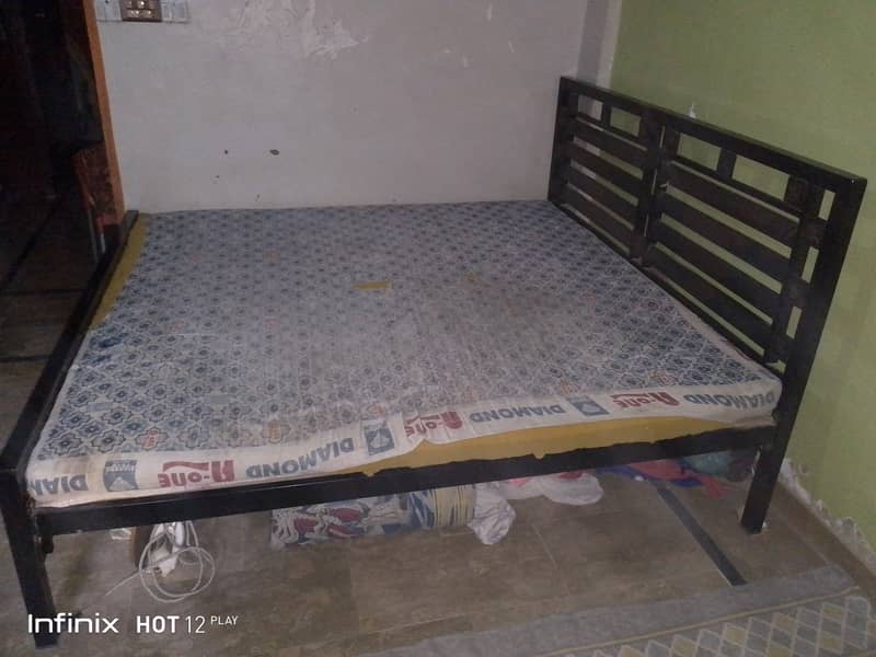 Iron bed full king size with mattress 0