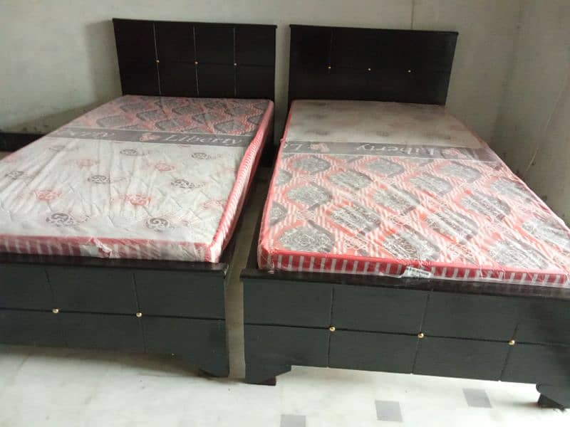 beds wth matress 3