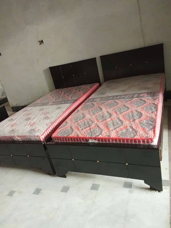 beds wth matress 4