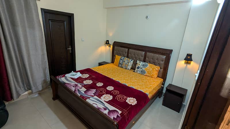 E-11 ONE BED APARTMENT AVAILABLE FOR RENT ON DAILY/WEEKLY BASIC 1