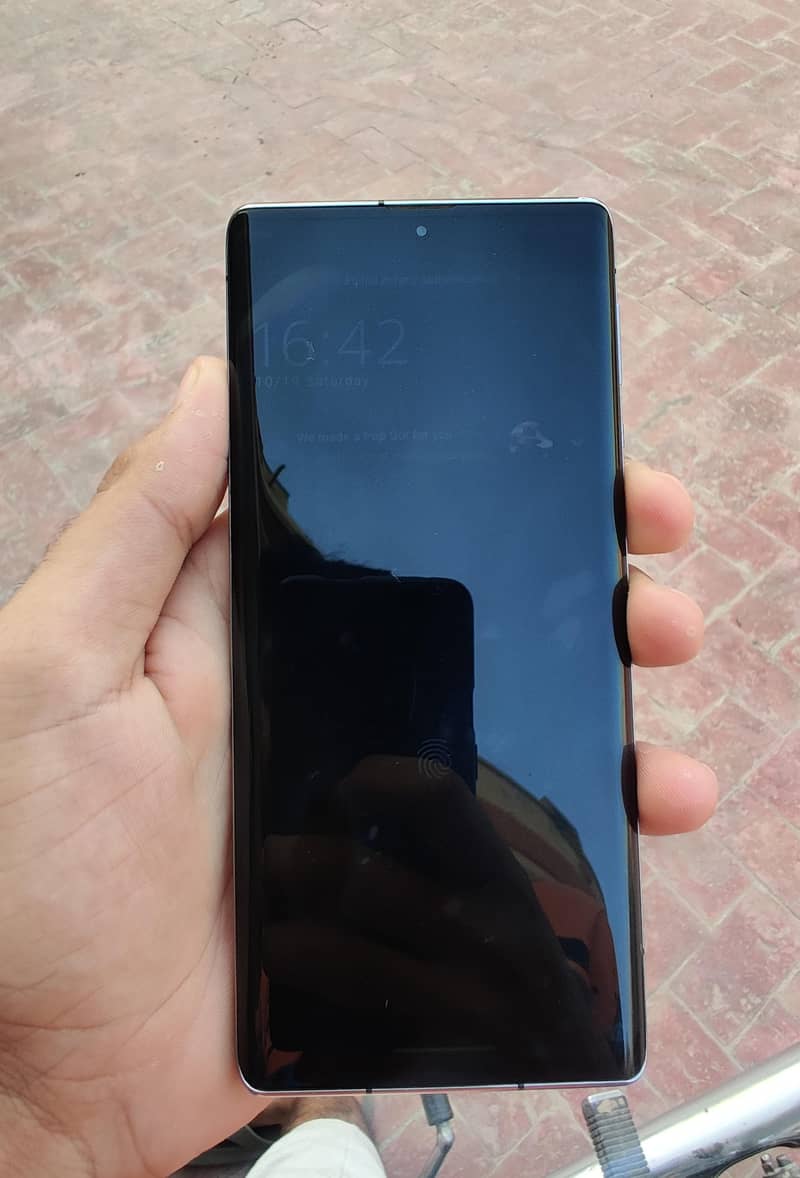 sharp Aquos r6 10/10 condition 0