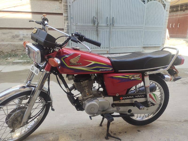 Honda 125 2019 model 1st owner Islamabad number 3