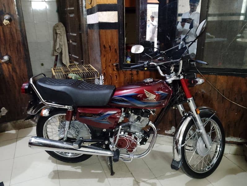 Qaidi 804 Honda CG 125 Model 24 Islamabad registration Number 804 1