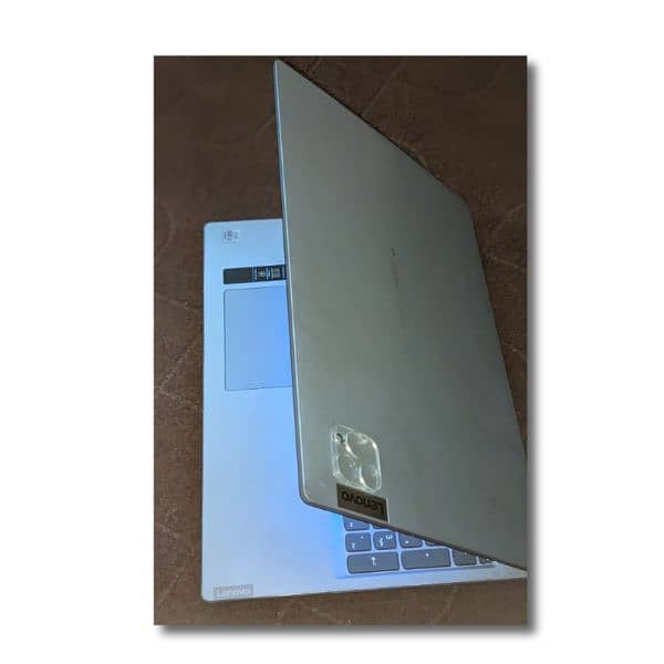 Lenovo IdeaPad 6