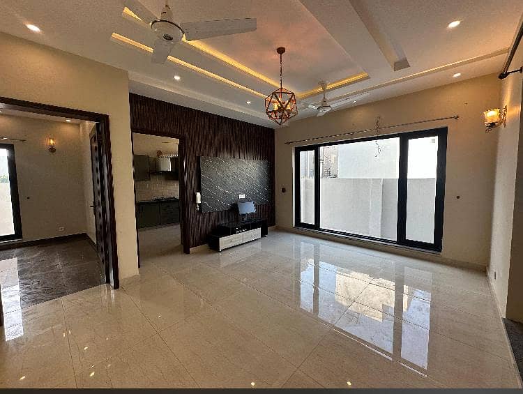 10 Marla House For Rent in DHA Phase 7 Near Fairways Commercial (Original Pictures) 2