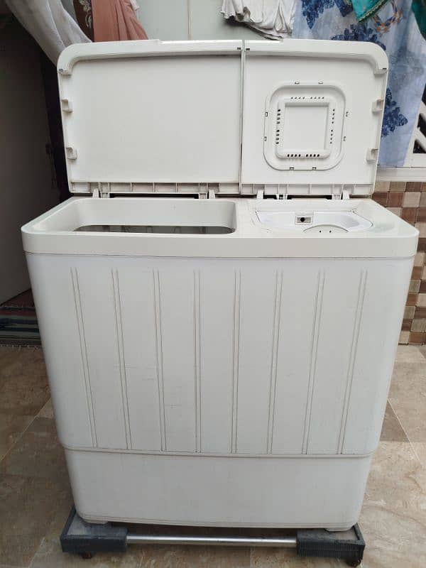 PEL semi automatic washing machine 1050. T 1