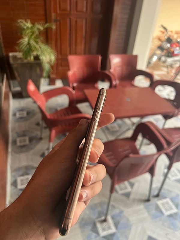 iphone XS MAX 64/GB PTA 3