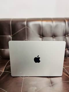 Macbook  Pro 2020 M1Chip 13”inch 16Gb Ram 1TbGb SSD