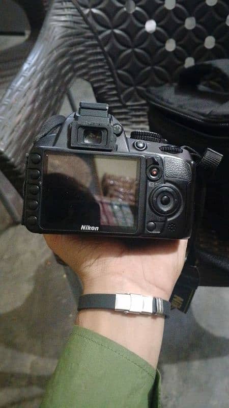 Nikon 3100d camera hai 18\55 lens 1