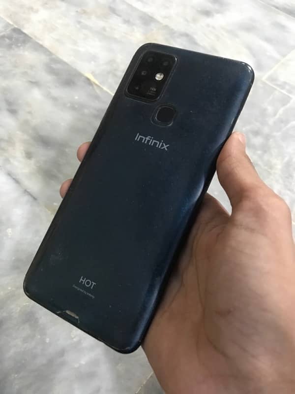 i am selling infinix hot 10 1