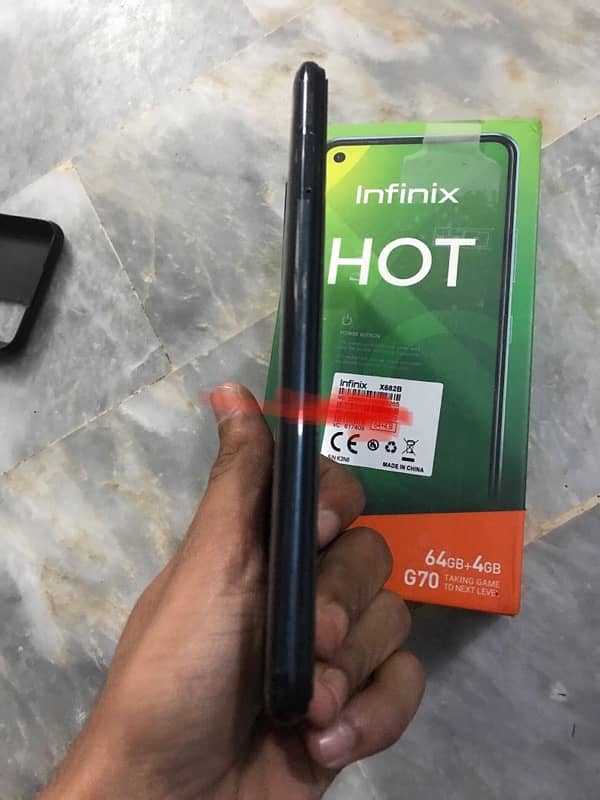 i am selling infinix hot 10 5