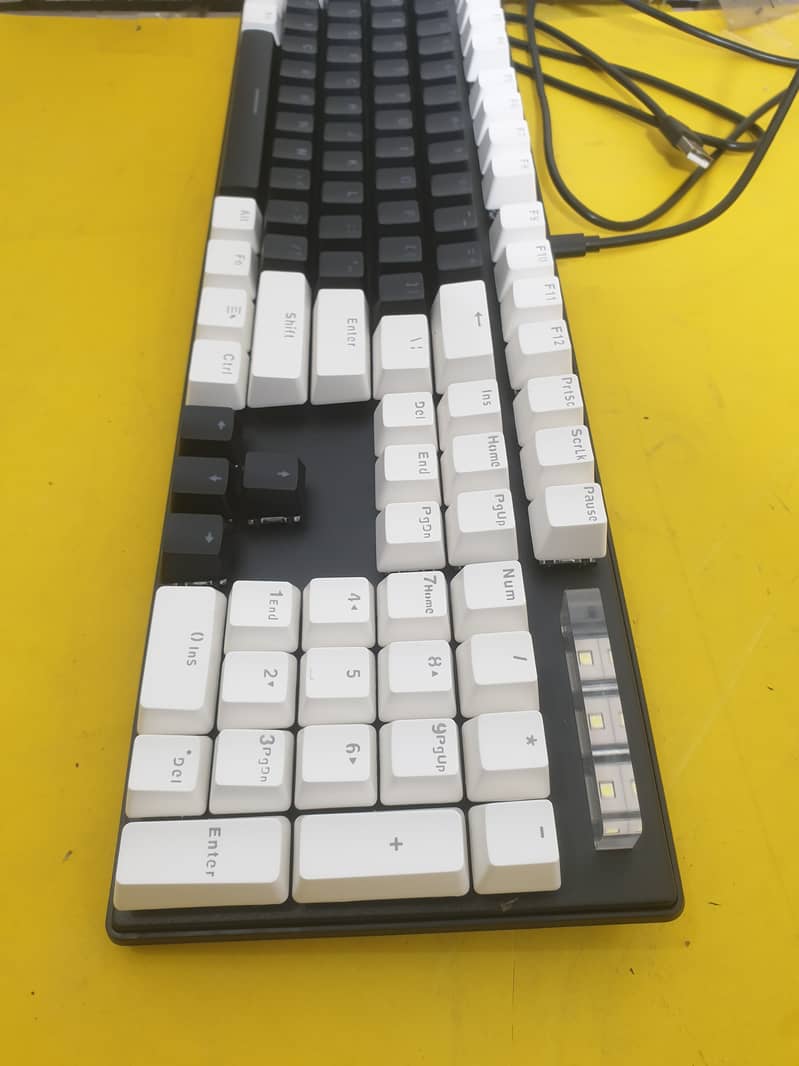 OCG Mechanical RGB Blue Switch Black and White Combo Design Keyboard 3