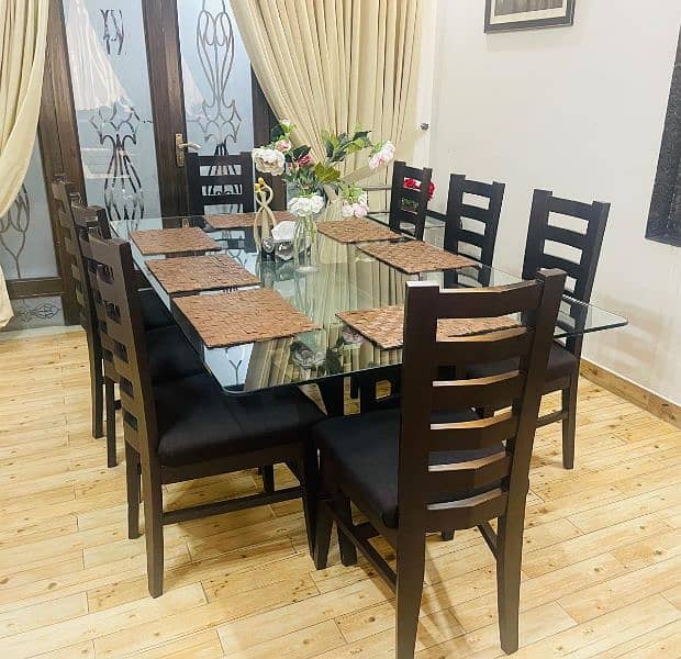 Dining Table and 8 chairs 1