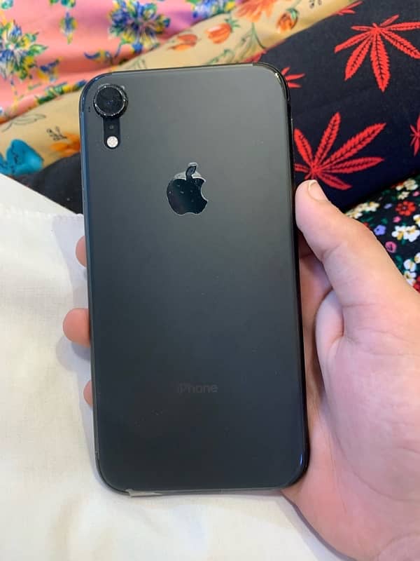 IPhone XR 6