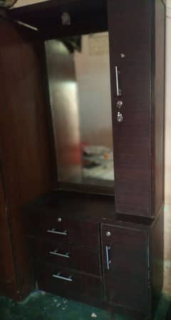 dressing table