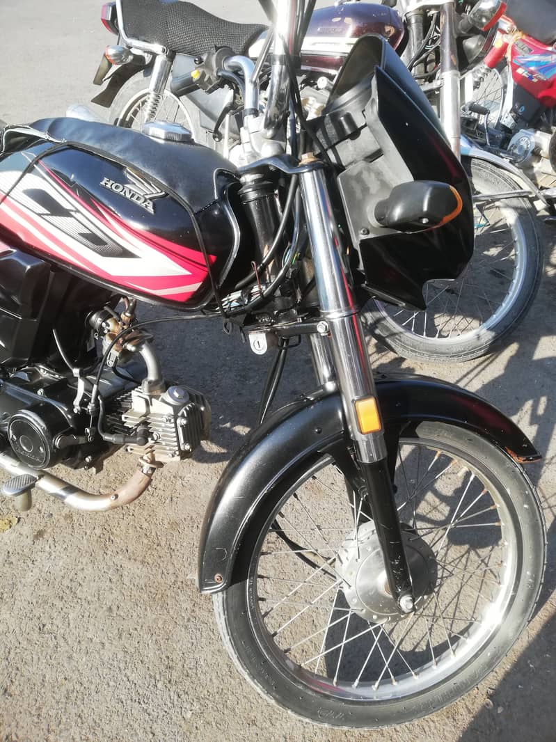 Honda CD 70 2019 6