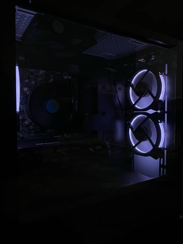 DeepCool Maccube 110 White Casing with RGB Fans, Gaming PC Case 4