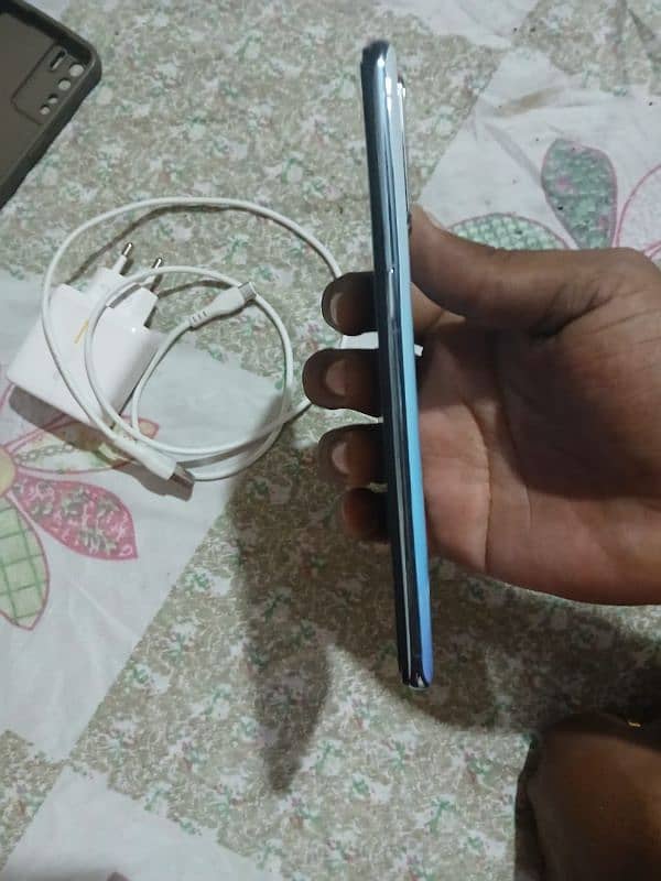 oppo f15 3