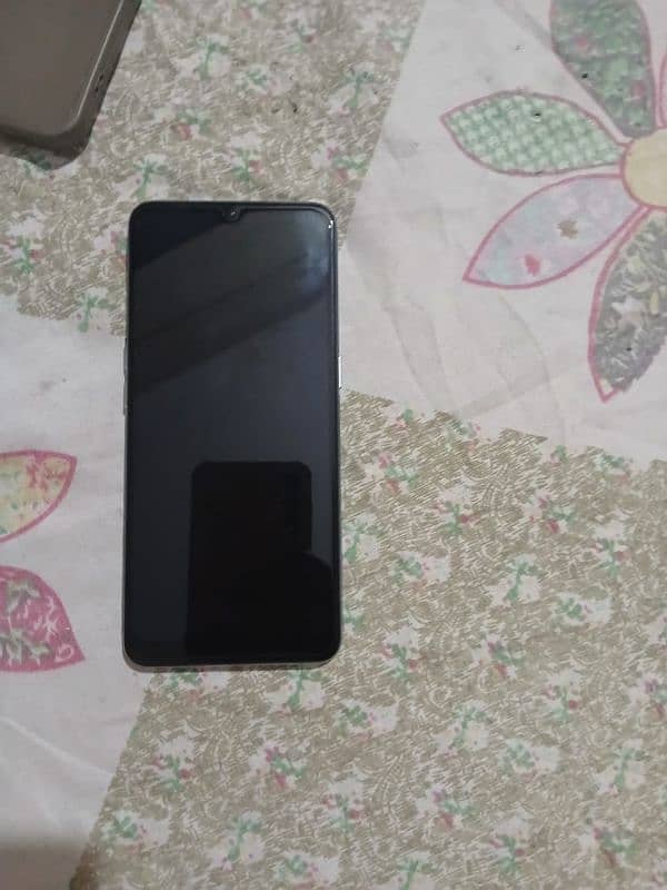 oppo f15 6