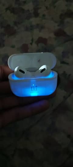 one Plus ear buds new condition  only 10 day use