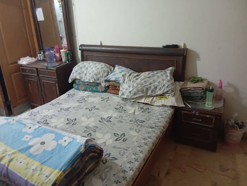 Complete Bedroom set with children Almari 3