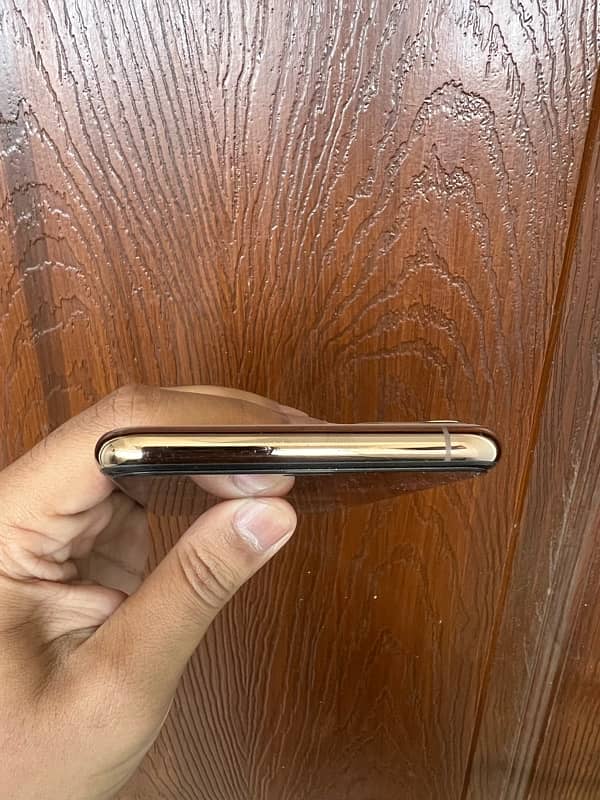 iPhone 11 Pro Max 256gb Approved 4