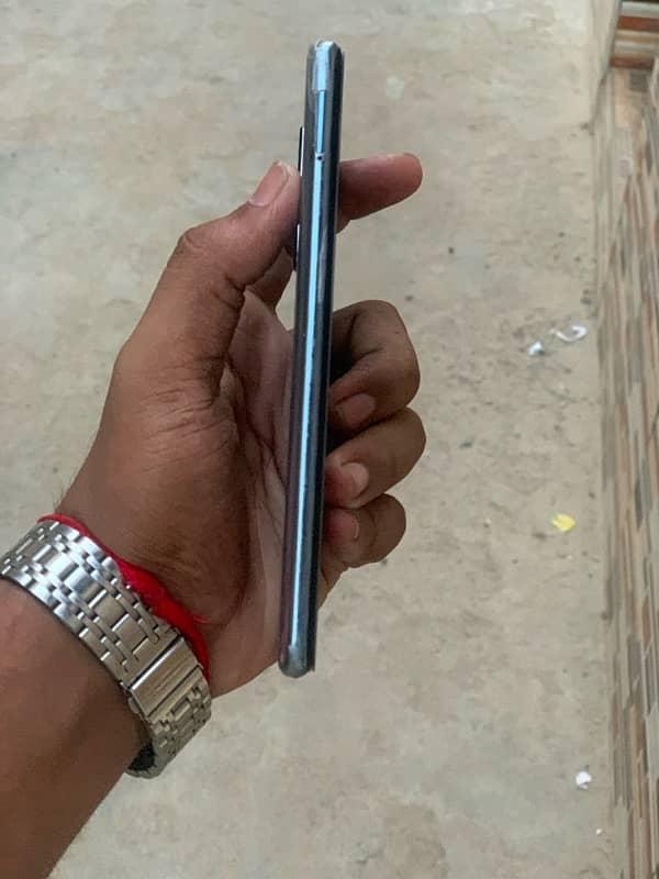 Huawei p40lite 5g    condions 10 by by 1