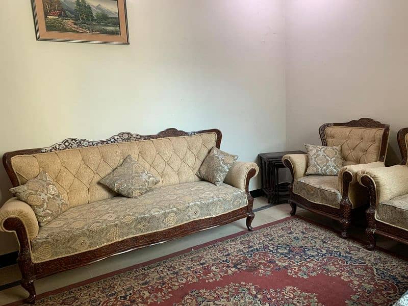 Chinioti Sofa Set Almost New 3