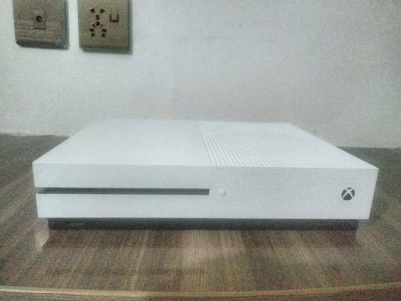 Xbox One S 1-TB With Games 13