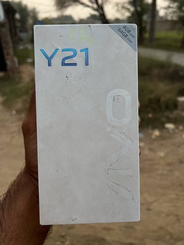 vivo y21  4RM 64 gb 8