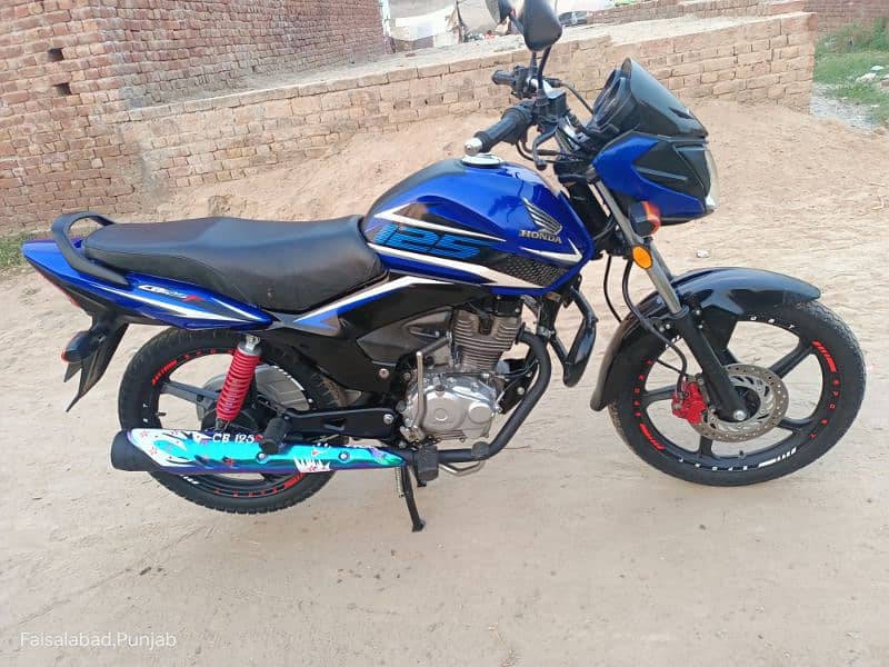 CB 125f 21+22 model 03087244573 15