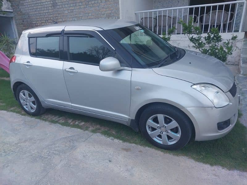 Suzuki Swift 2010 DLX Urgent Sale 1