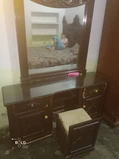 bed showcase