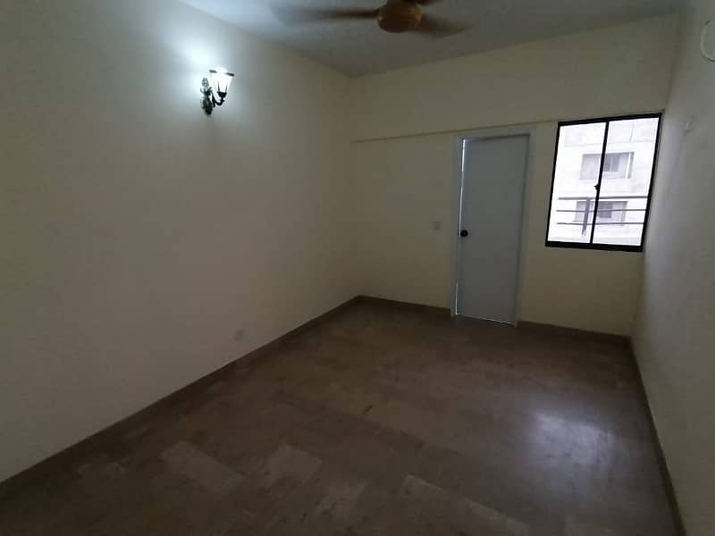 well maintained flat 4 bed dd available for rent in DHA phase 6 Bukhari commercial 3