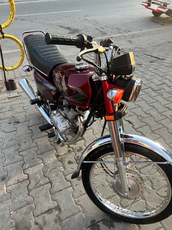 Honda 125 model 2023 Isb registered 4