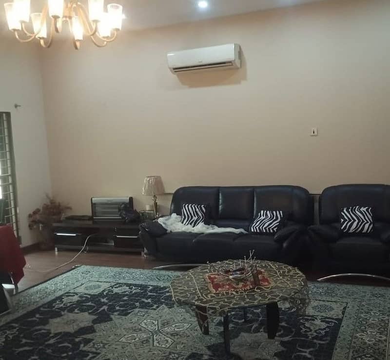 1 Kanal House Use Available For Sale 7