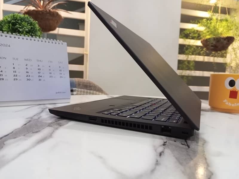 I7 Lenovo ThinkPad P14s | 16/256 | 2GB NVIDIA | 10th Gen 7