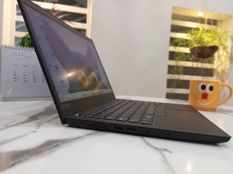 I7 Lenovo ThinkPad P14s | 16/256 | 2GB NVIDIA | 10th Gen 8