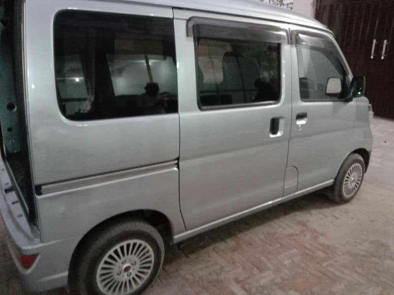 Daihatsu Hijet 2024 10