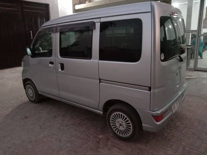 Daihatsu Hijet 2024 12