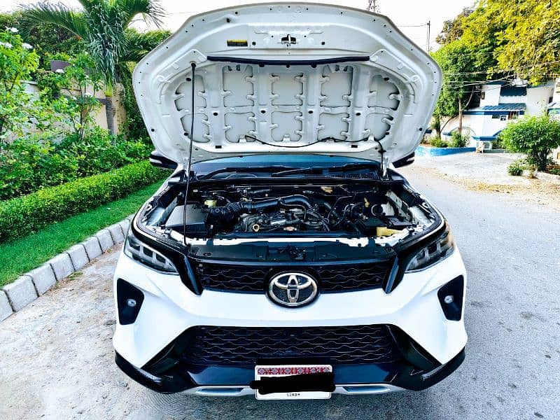 TOYOTA FORTUNER 2.7cc DUAL VVTI CRUISTRONIC  MODEL 2017 ORIGINAL WHITE 11