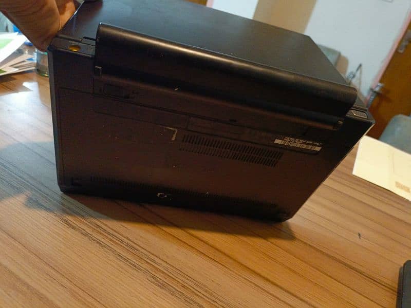 Lenovo Thinkpad X120e 4