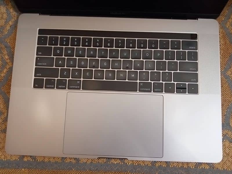 MacBook pro 2017 15 Inch Touchbar Urgent Sale 1