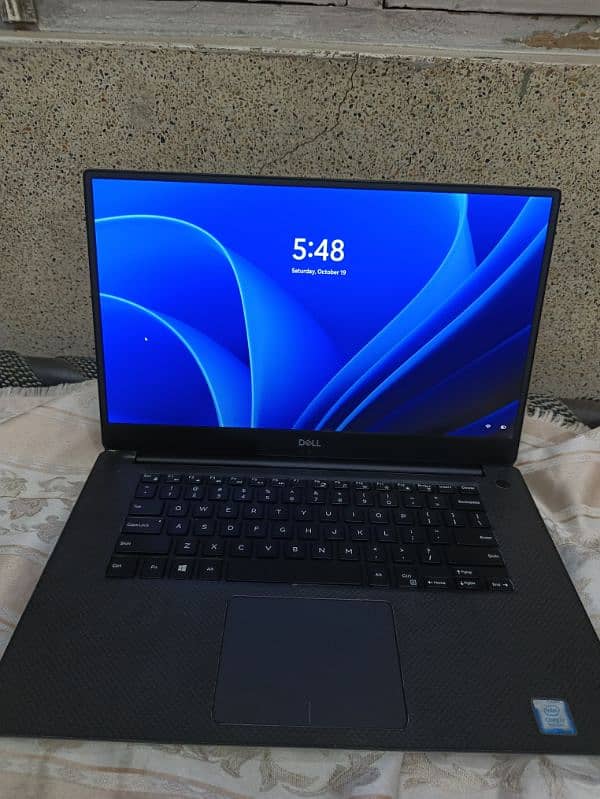 Dell perision 5530 core i7 -8th gen - nividia Quadro 1000 4 gb dedica 0