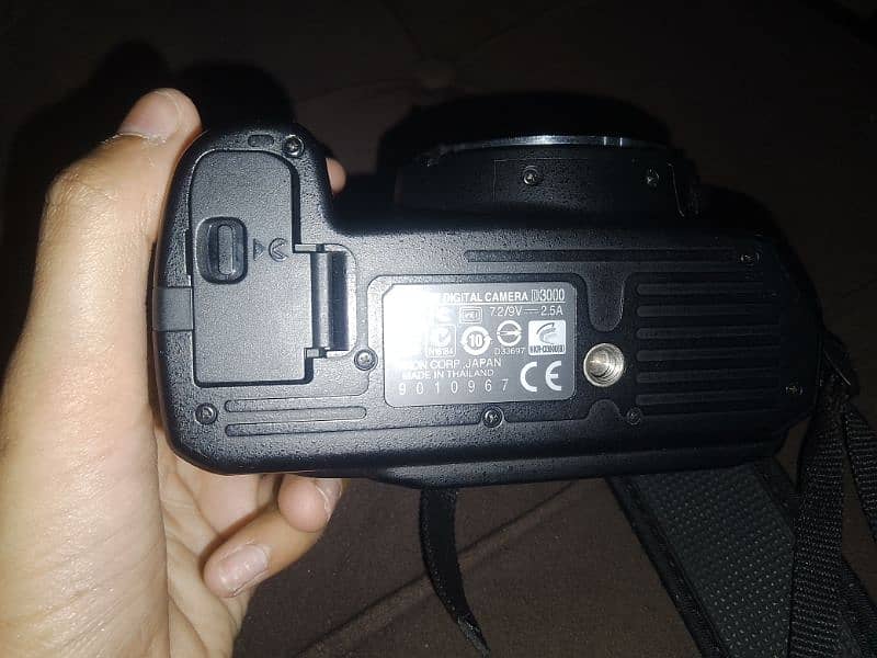 BRAND NEW DSLR NIKON CAMERA 1