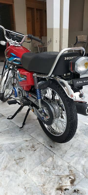 I m selling CG 125 2024 model 1